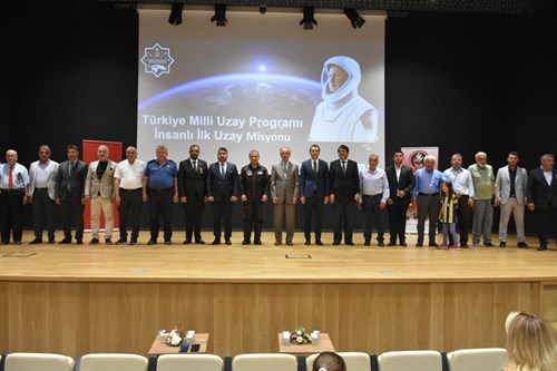 Kahramanlara Vefa Programı onur konuğu Alper GEZERAVCI'nın katılımı ile  gerçekleştirildi.